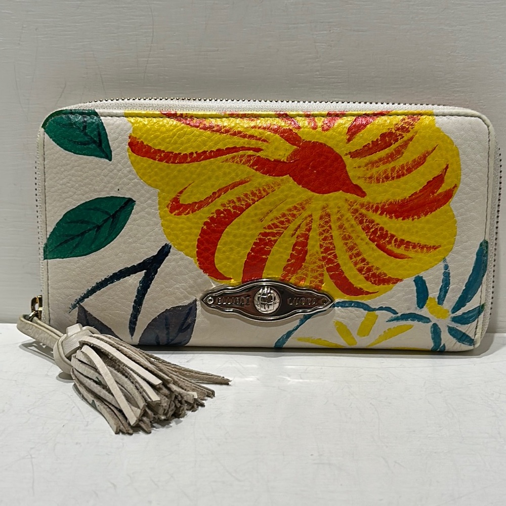 ELLIOTT LUCCA Large Zip Around Cream Floral Printed Pebbled Zip Around Wallet